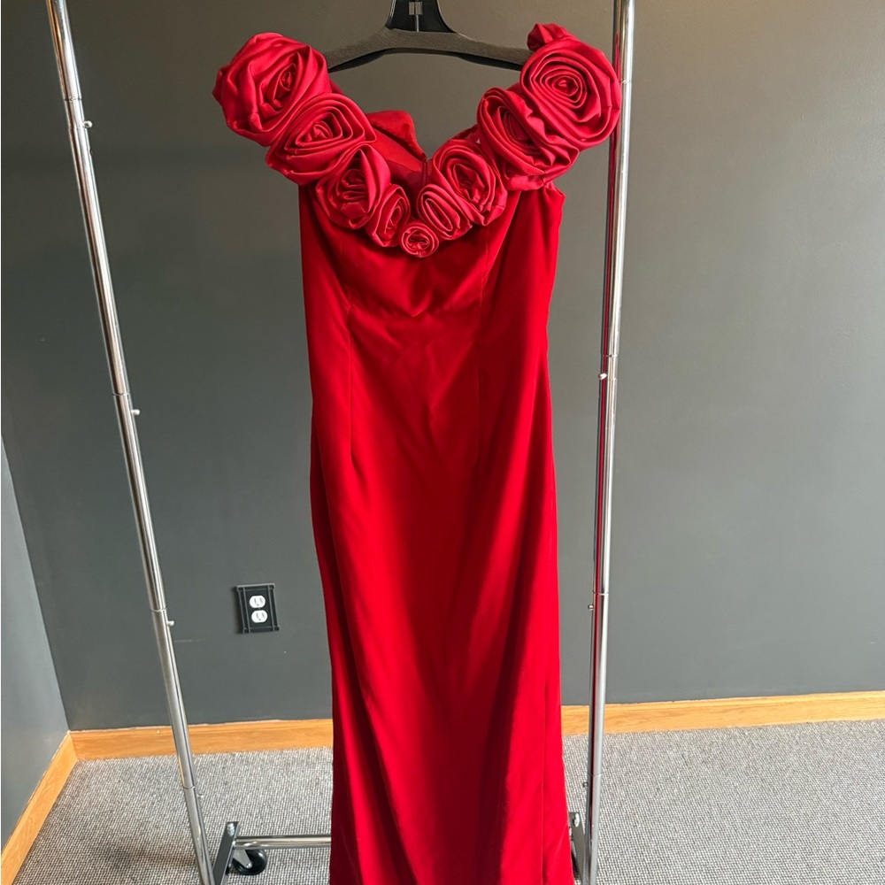Victor Costa Scarlet Rose-Embellished Gown